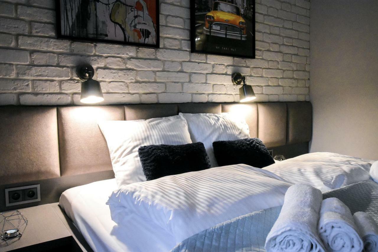Your Private 5-Star Home In Katowice # 5-Minute Walk To Spodek, 10 Minutes To City Center Ngoại thất bức ảnh
